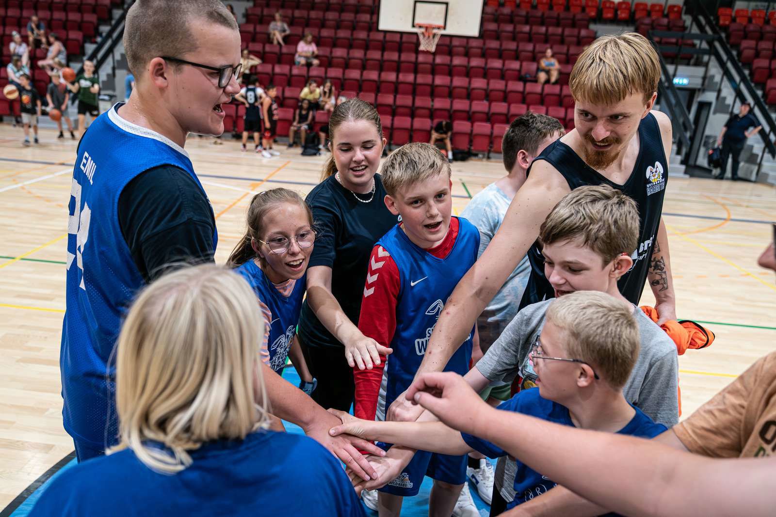 Basketball med Wild Rabbits - fælles time out