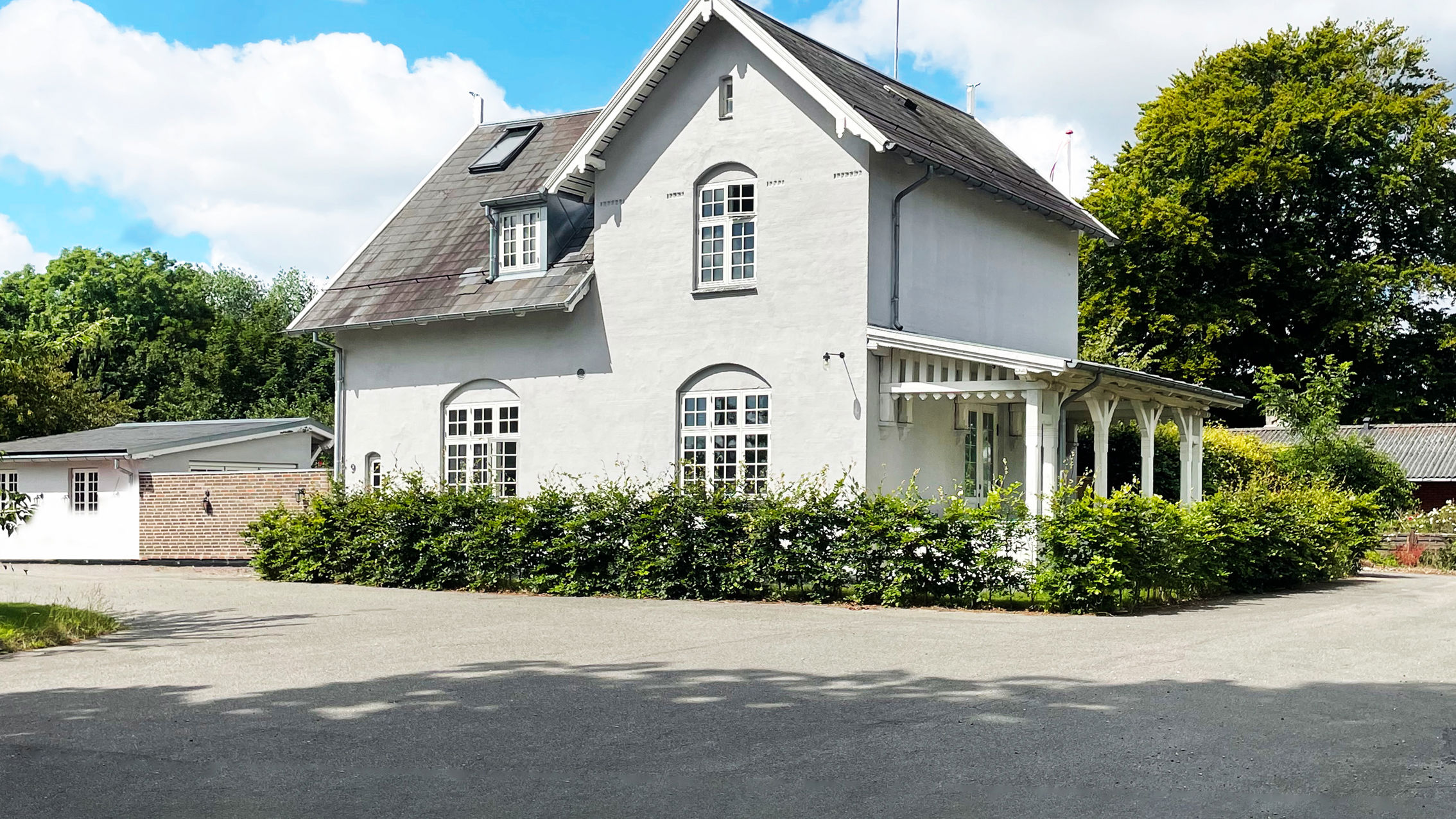 Villaen på Tjørnevej efter renovering af den gamle veranda.