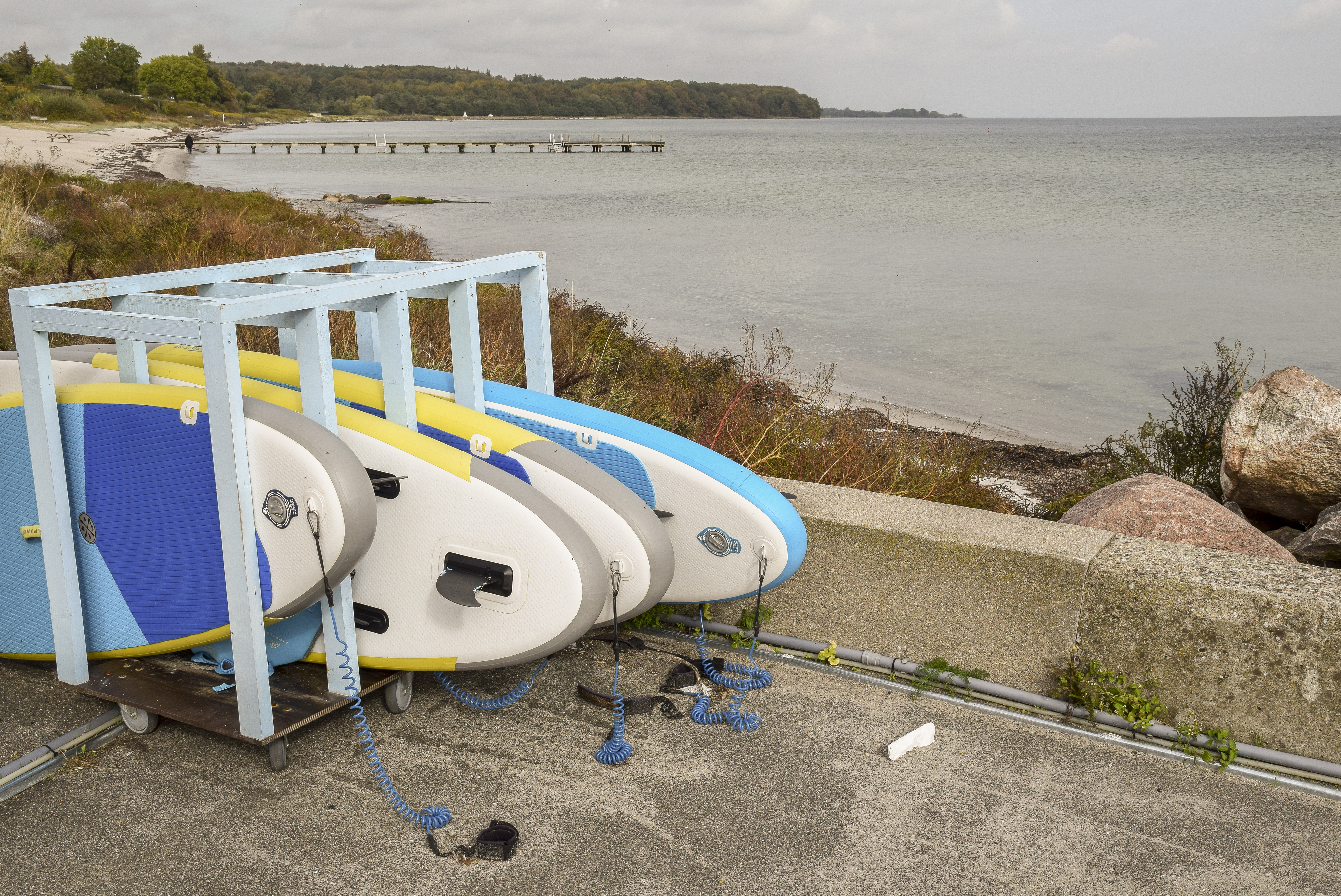Sub boards på en strand