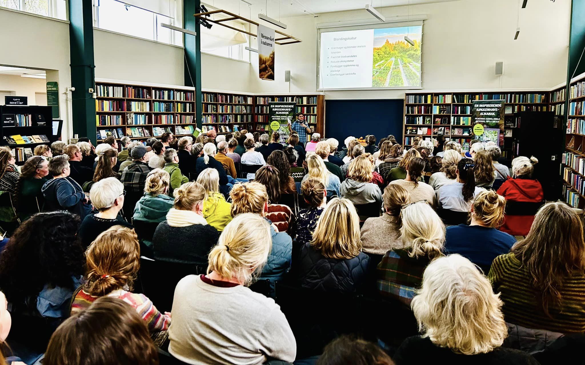 Biblioteks arrangement